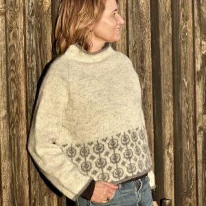 ÅSDIS Tröja - Gotlandsull - DESIGN MARIAS GARN - Stickpaket